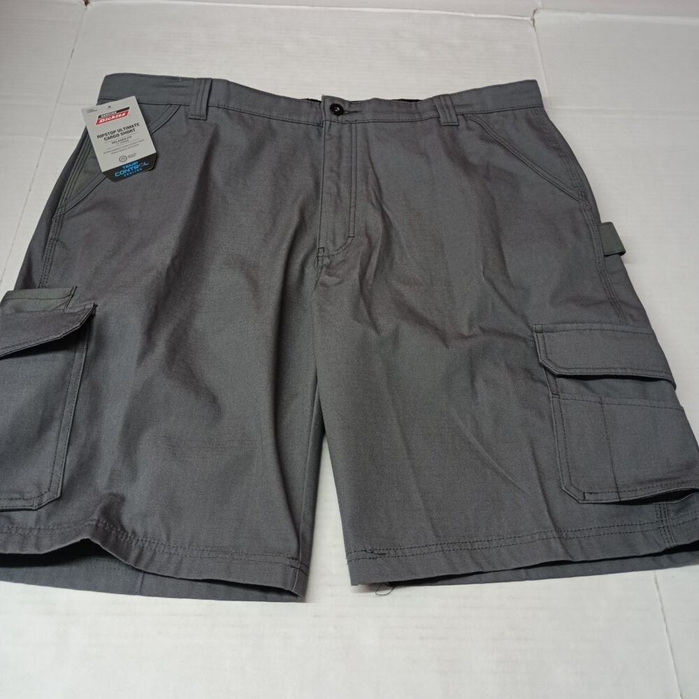 Dickies Ripstop Cargo Shorts‎ Men’s Size 40 Gray Relaxed Fit